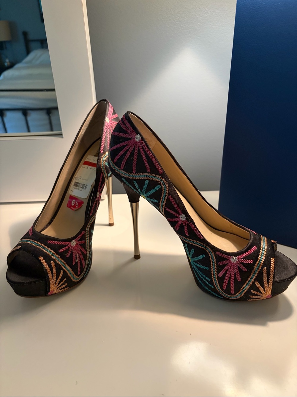 INC International Concepts Black Multicolor Embroidered Peep-Toe Platform Heel